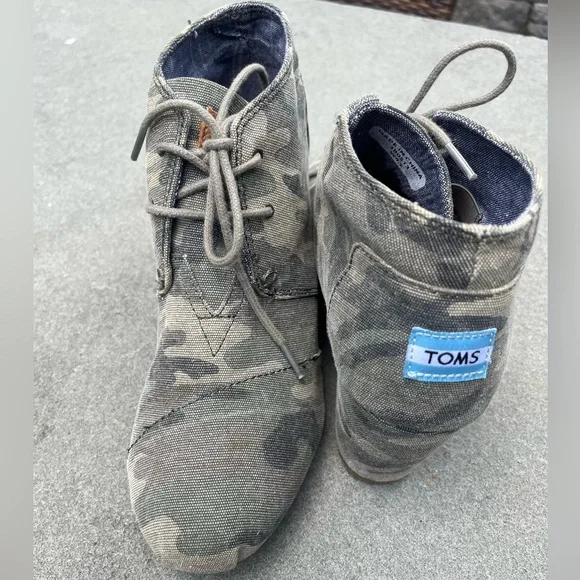 Toms Washed Desert Camo wedge bootie, size 9.5 - Picture 6 of 8